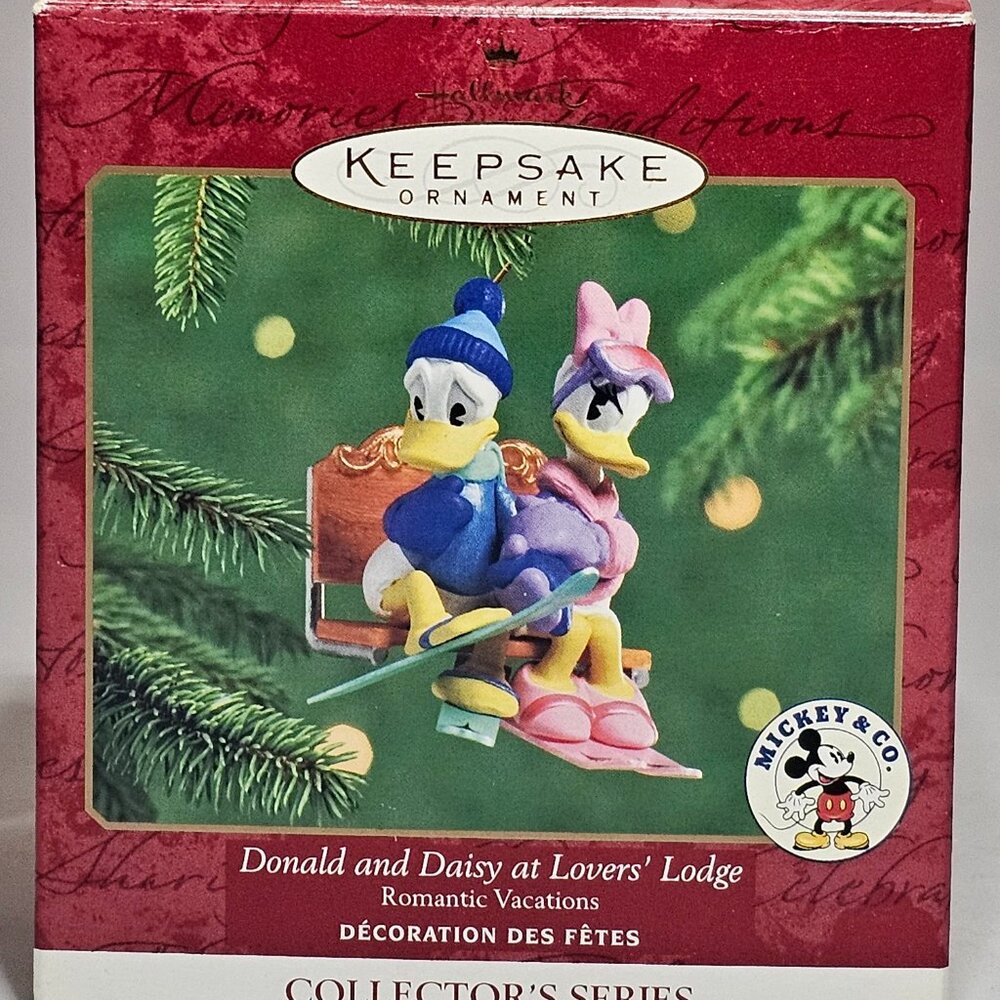 Hallmark Keepsake Ornament Donald & Daisy Lovers’ Lodge